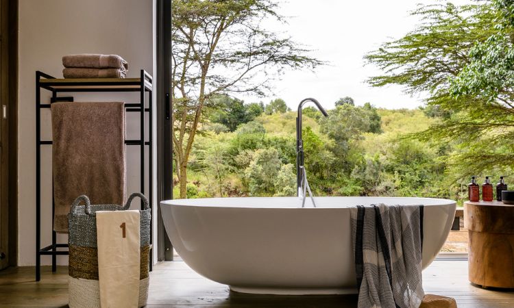 Luxury camps in Kenya & Tanzania
